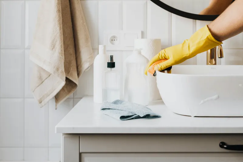 cleaning table top